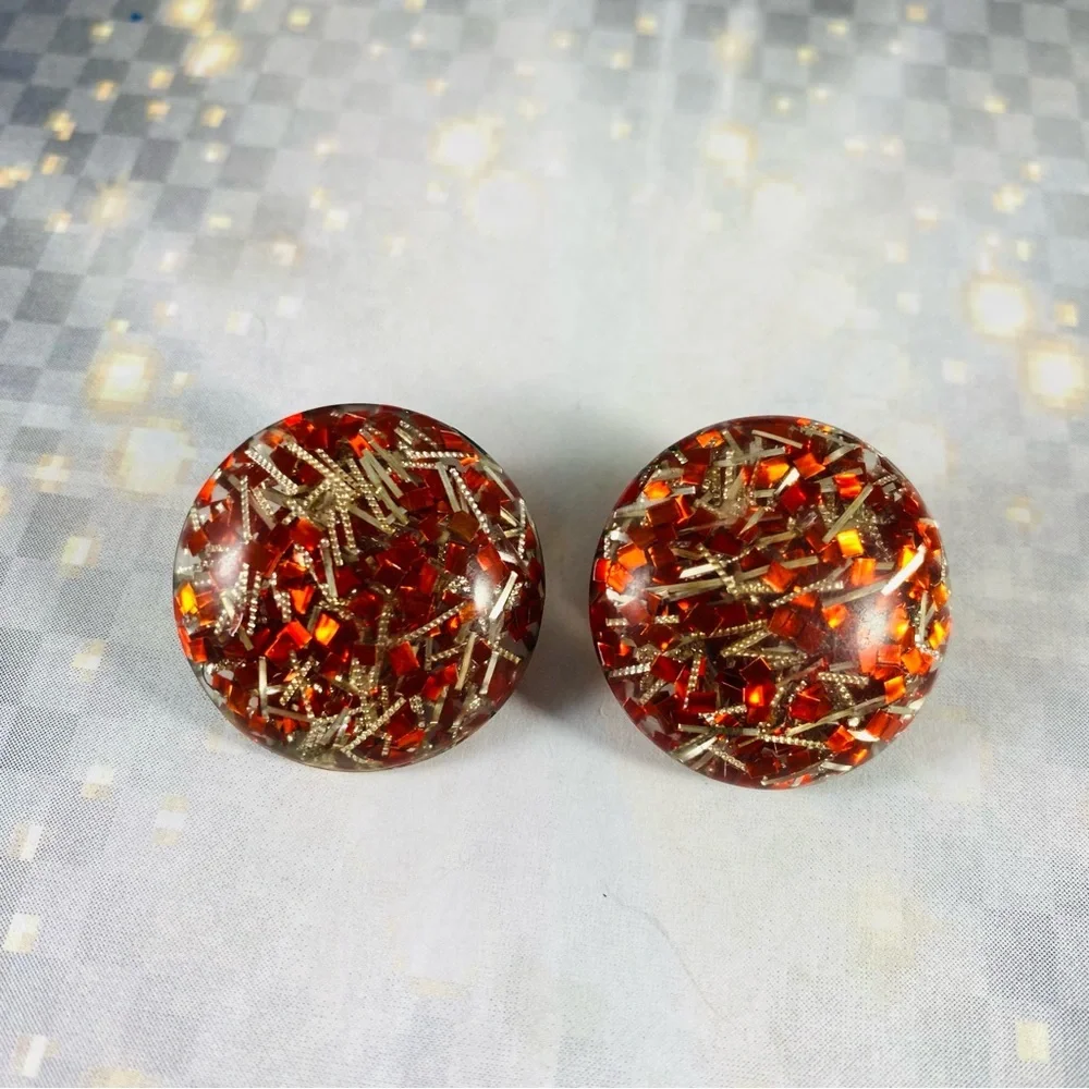 Vintage 50s 60s red and silver confetti lucite button clip on earrings